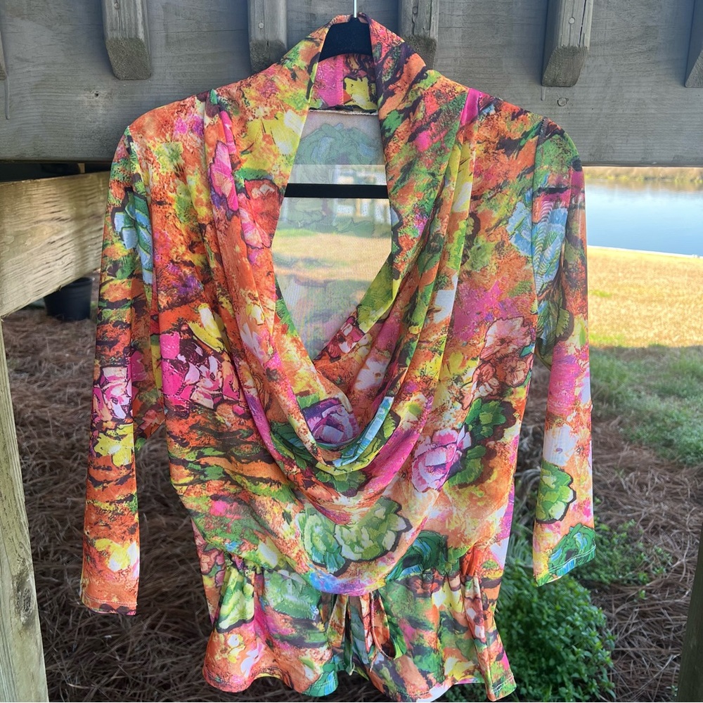 JULIETTE•COLORFUL SHEER DRAPING
BLOUSE.SIZE MEDIUM - Picture 5 of 14